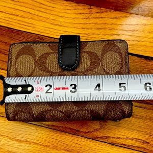 Coach snap wallet with zip coin purse